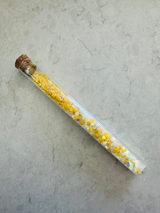 Magic potion glitter tube (yellow)
